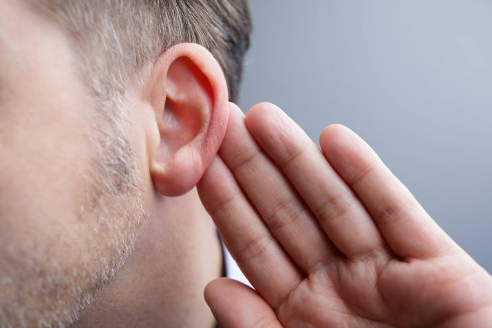 Observe os sinais de perda auditiva